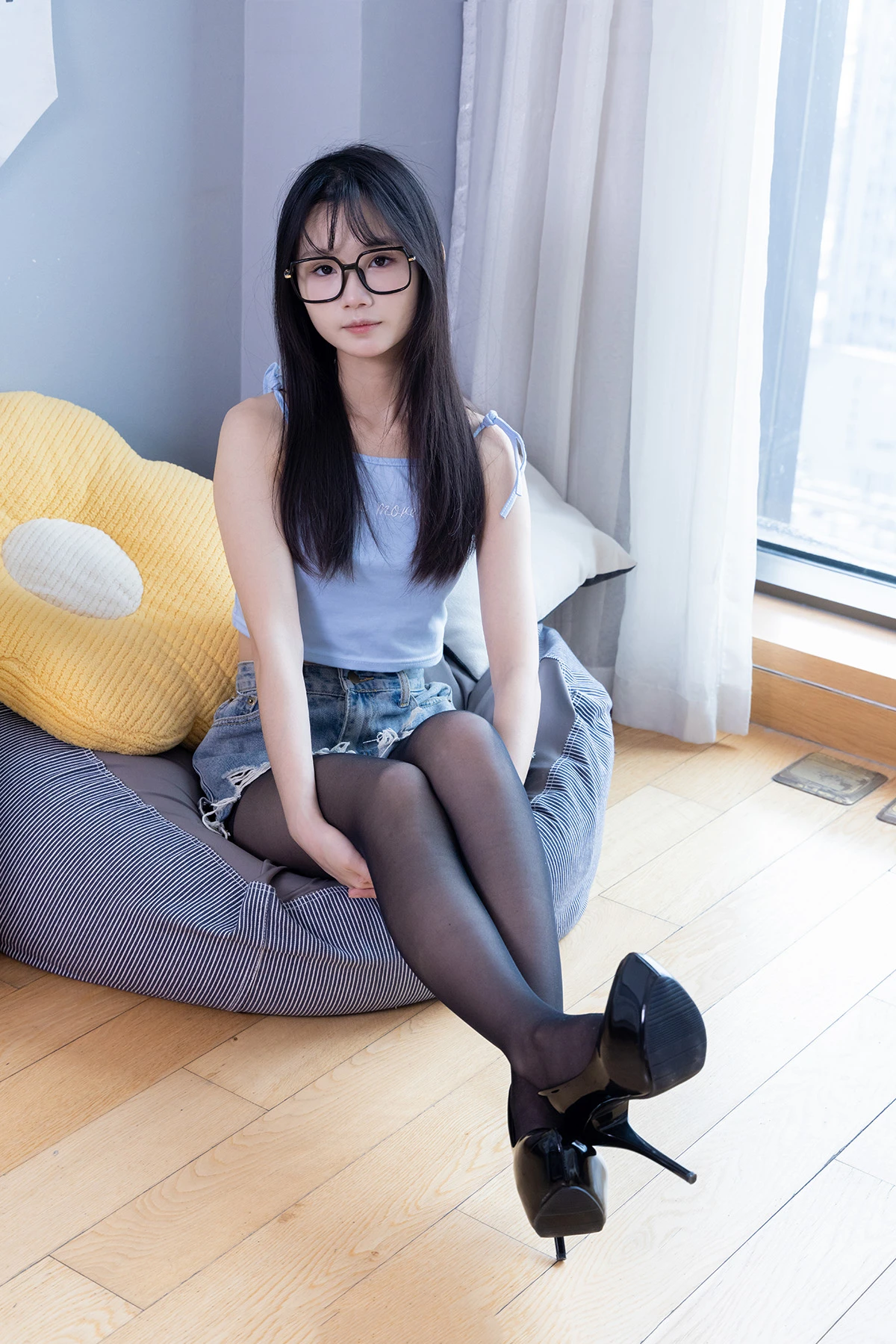 [bobosocks袜啵啵] no.353 甜甜圈-高跟鞋、黑丝、裸足