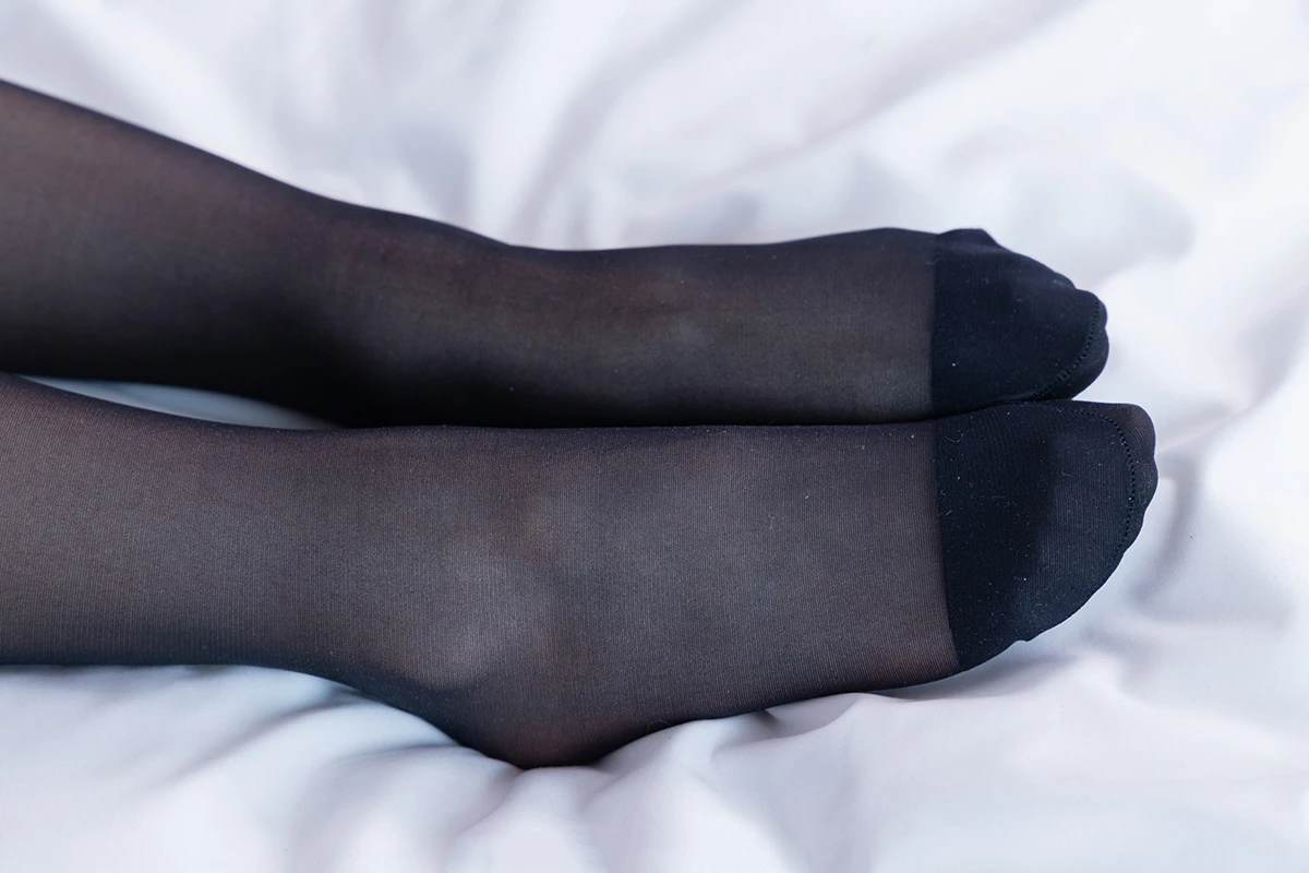 [bobosocks袜啵啵] no.353 甜甜圈-高跟鞋、黑丝、裸足