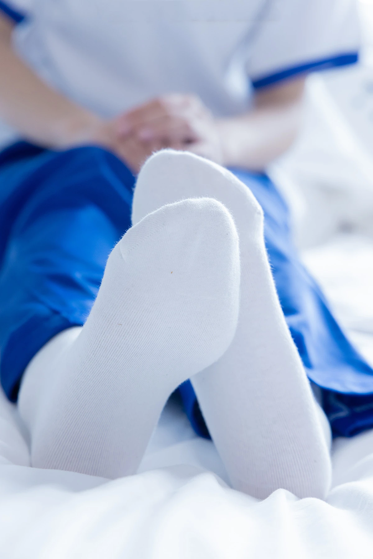 [bobosocks袜啵啵] no.351 甜甜圈-板鞋、白棉袜、肉丝、校服裤里丝