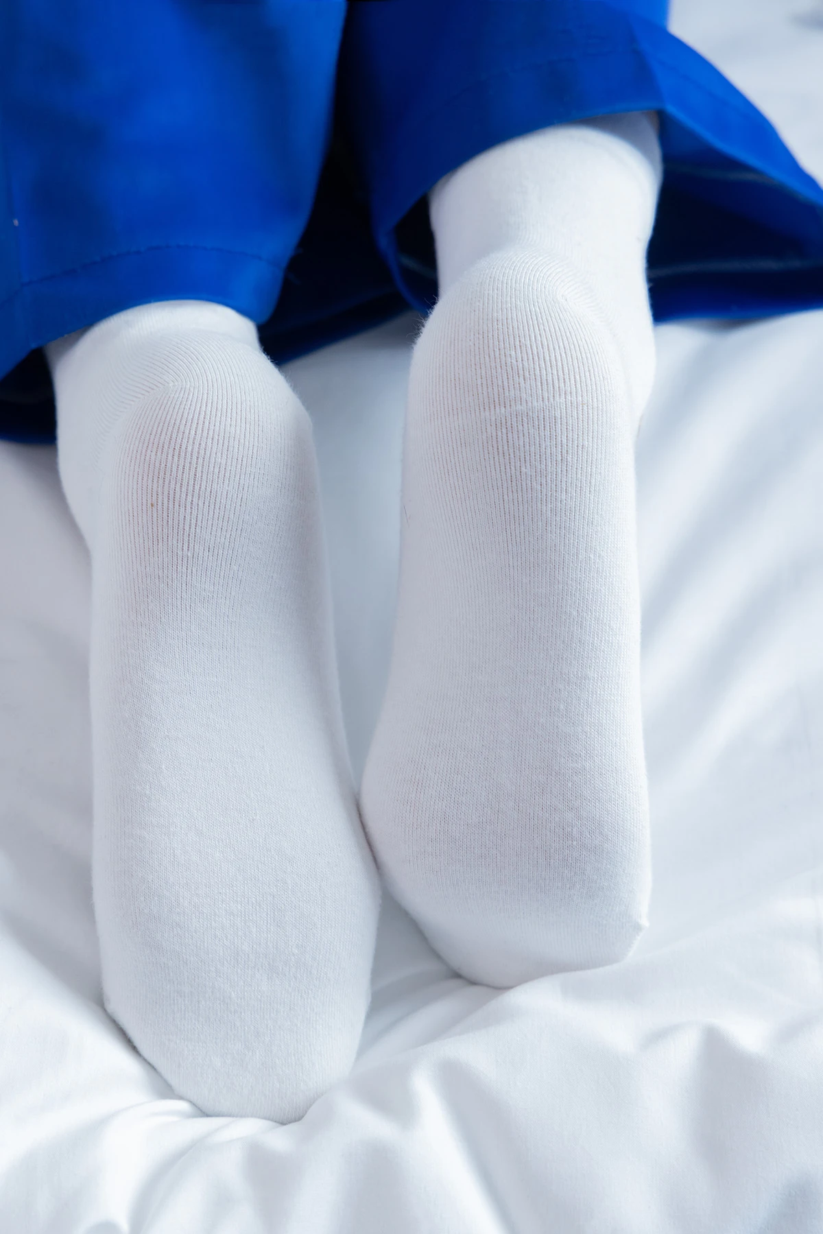 [bobosocks袜啵啵] no.351 甜甜圈-板鞋、白棉袜、肉丝、校服裤里丝