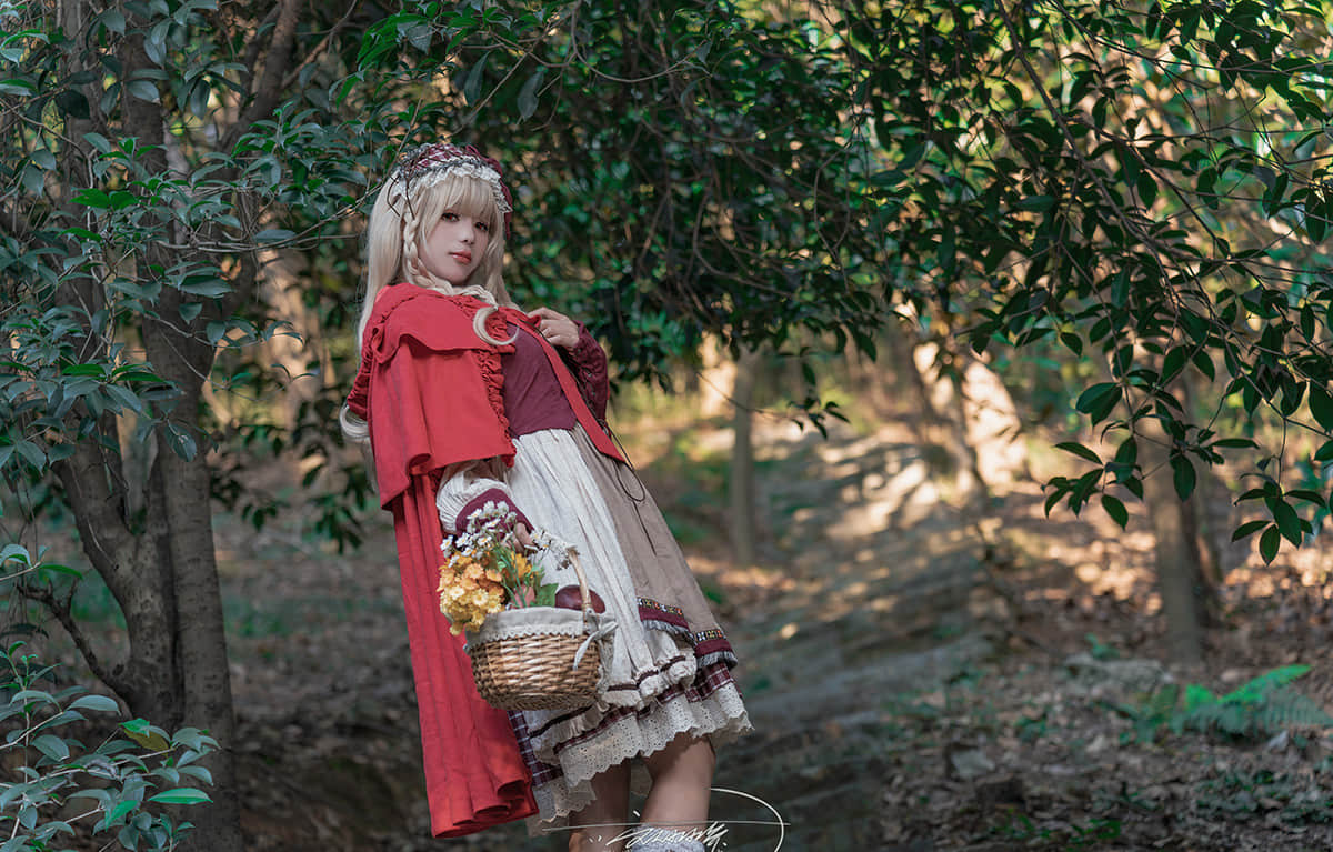 咬一口兔娘(黏黏团子兔)(咬人小小兔) – 2024年5月订阅『迷途小红帽』