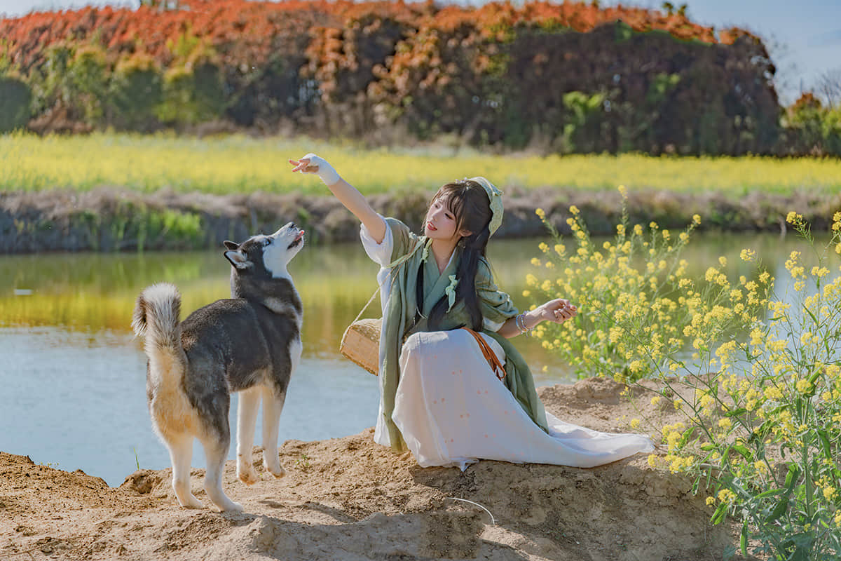 咬一口兔娘(黏黏团子兔)(咬人小小兔) - 2024年5月订阅『田耕记』