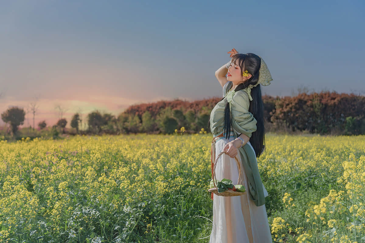 咬一口兔娘(黏黏团子兔)(咬人小小兔) - 2024年5月订阅『田耕记』