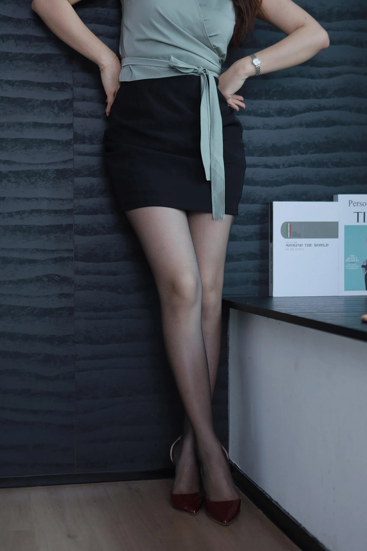 [iess异思趣向] 模特：小婕《嘿丝秘书》