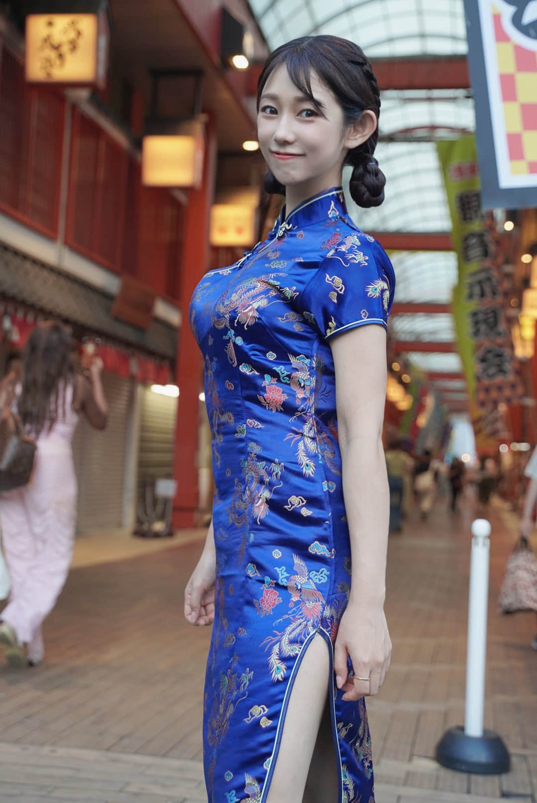 人美心善但不好惹!美女老师《堀江圣夏》大秀「徒手破砖」超强空手道黑带实力!