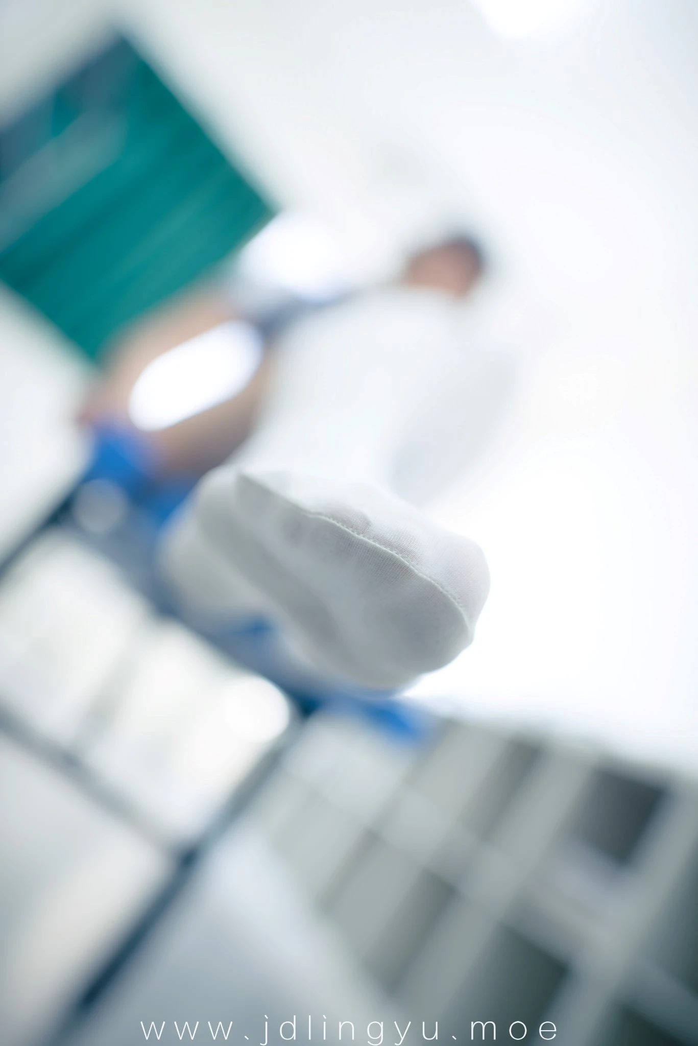 2016-10-17_22-24-18_11_20_2024