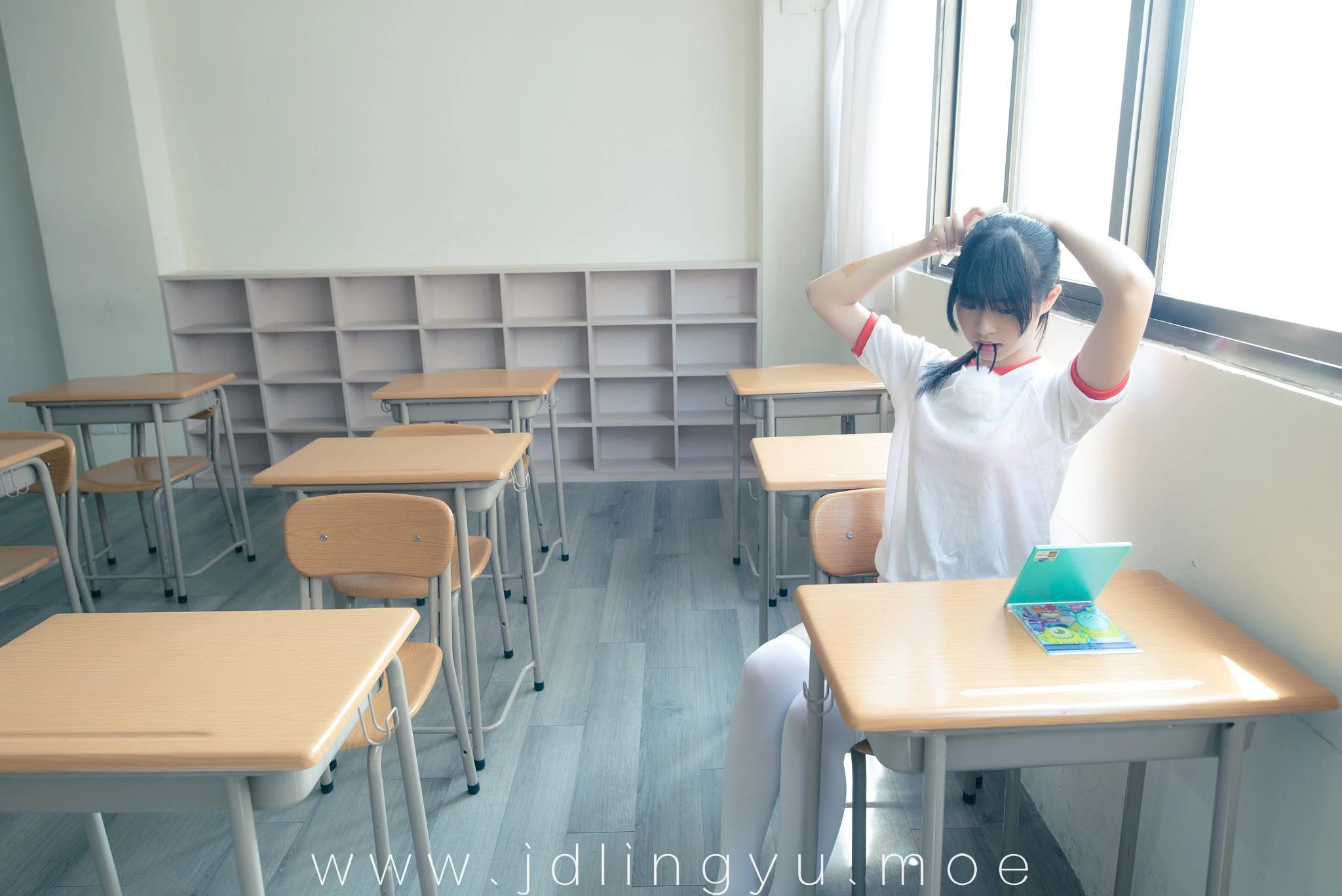 2016-10-17_22-32-11_11_20_2024