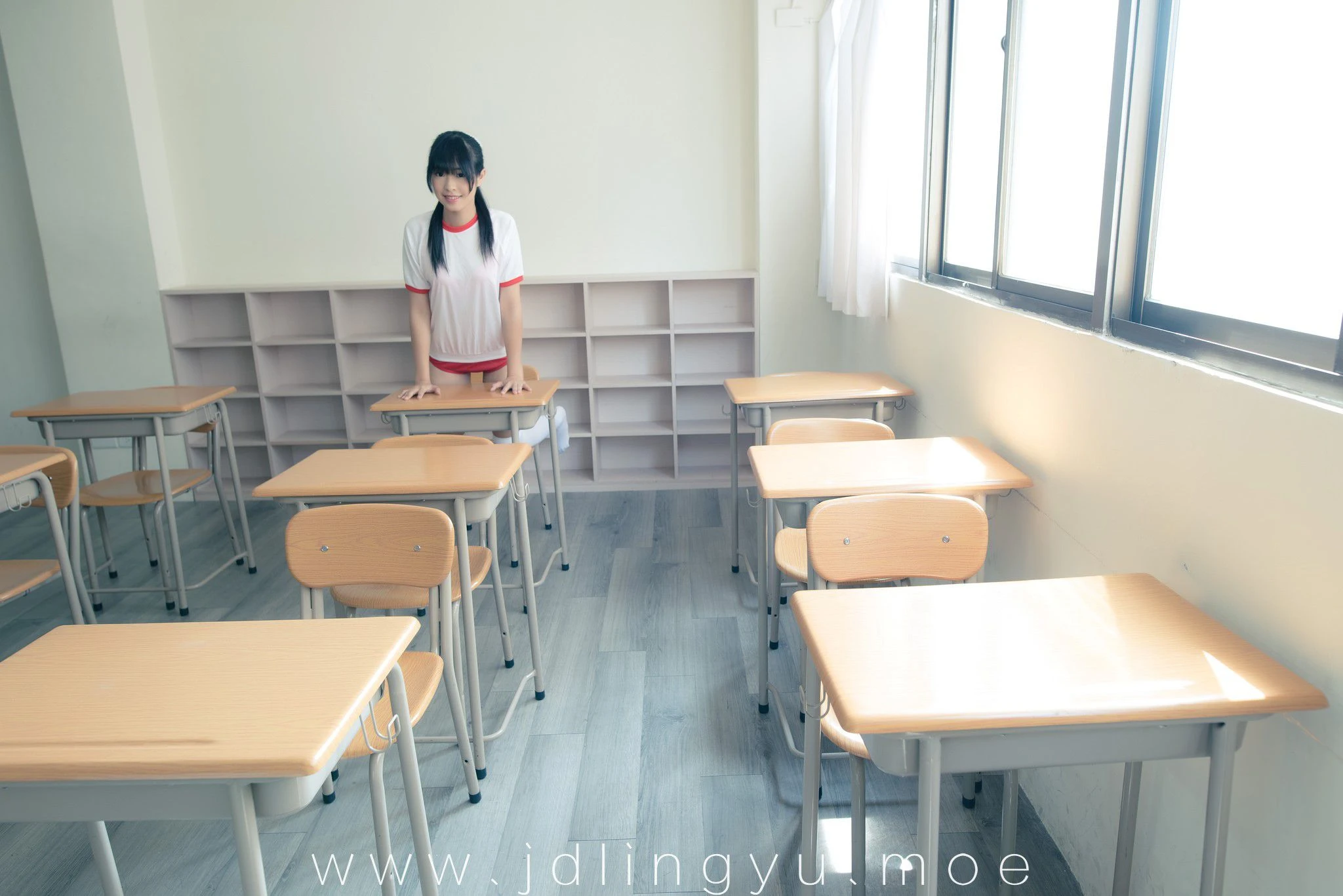 2016-10-17_22-32-20_11_20_2024