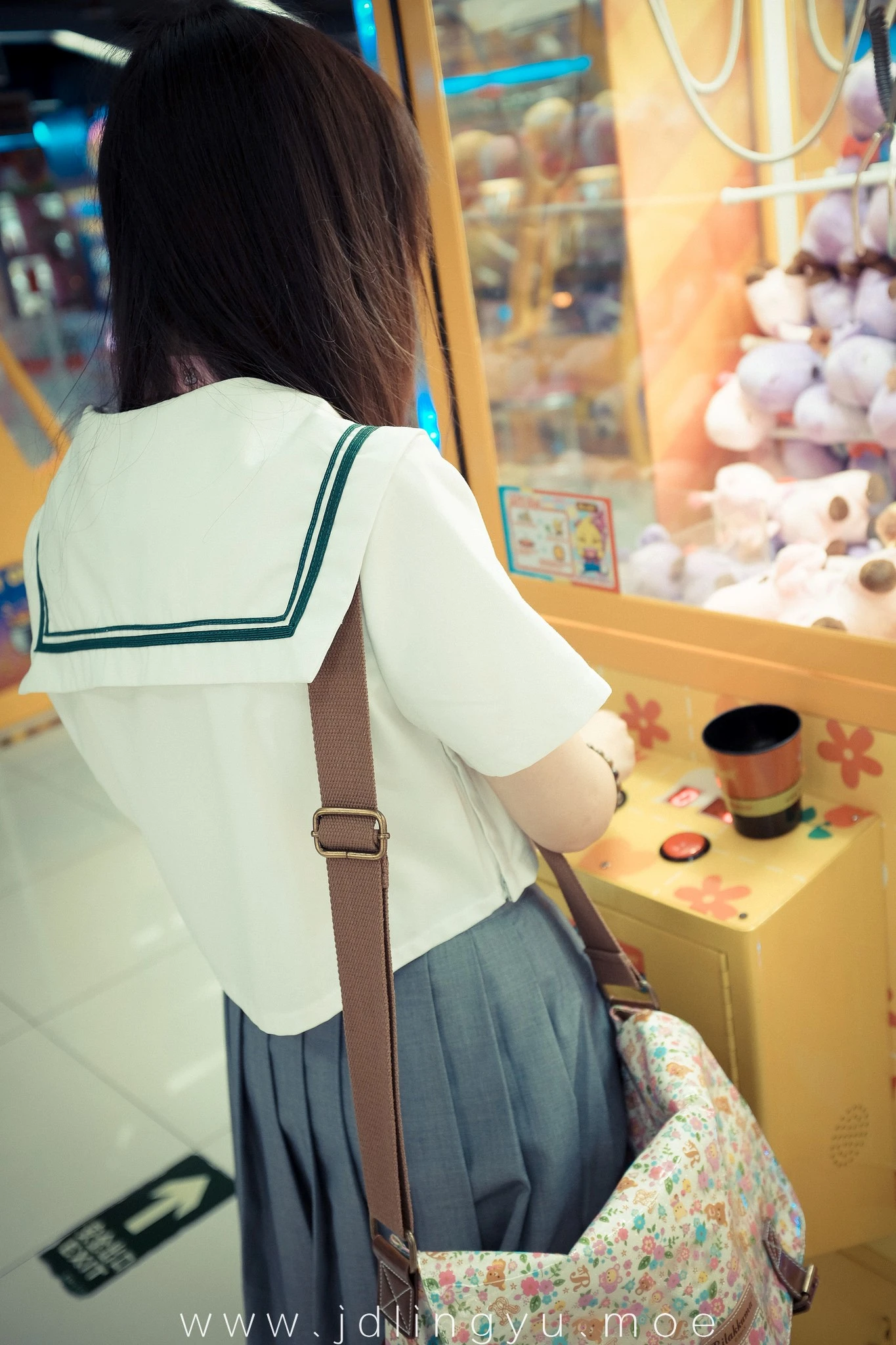 2016-10-17_22-46-27_11_20_2024