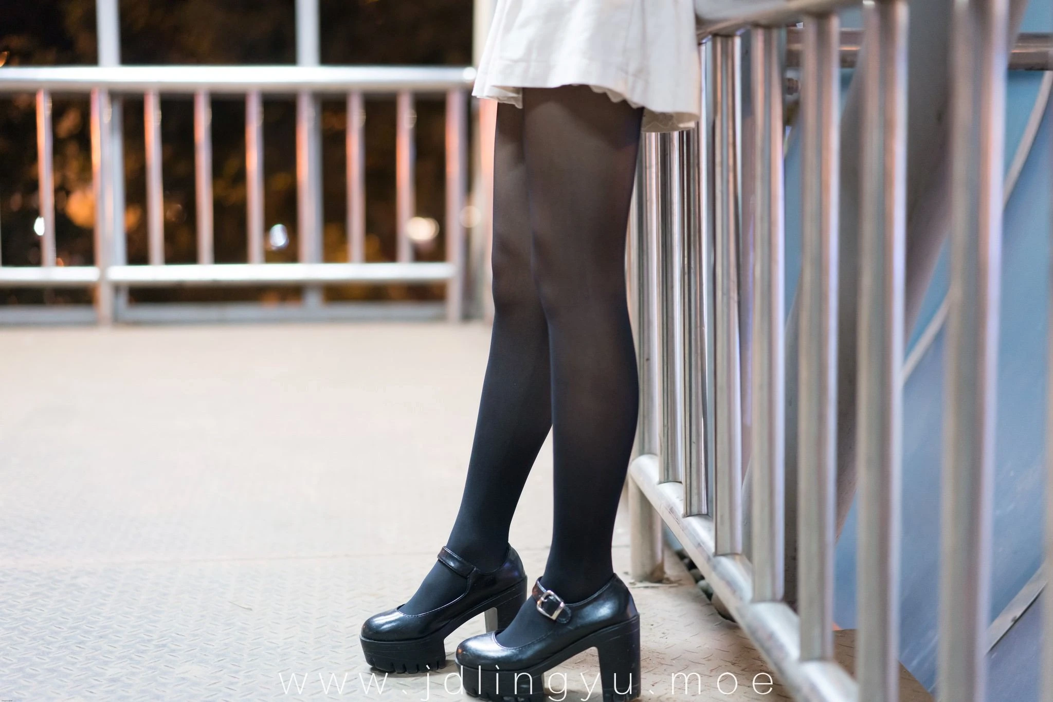 2016-10-18_23-43-45_11_20_2024