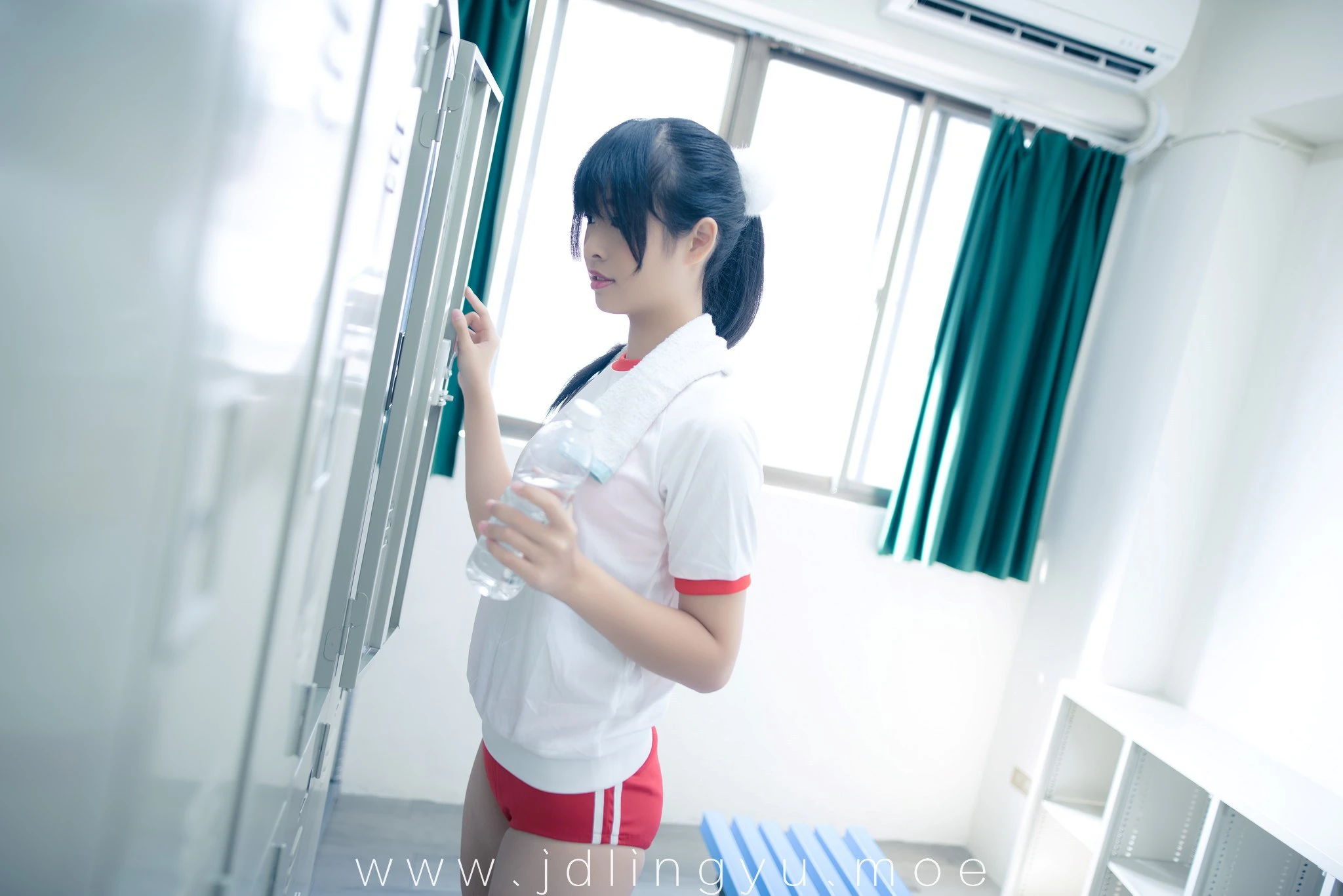 2016-10-20_22-32-29_11_21_2024