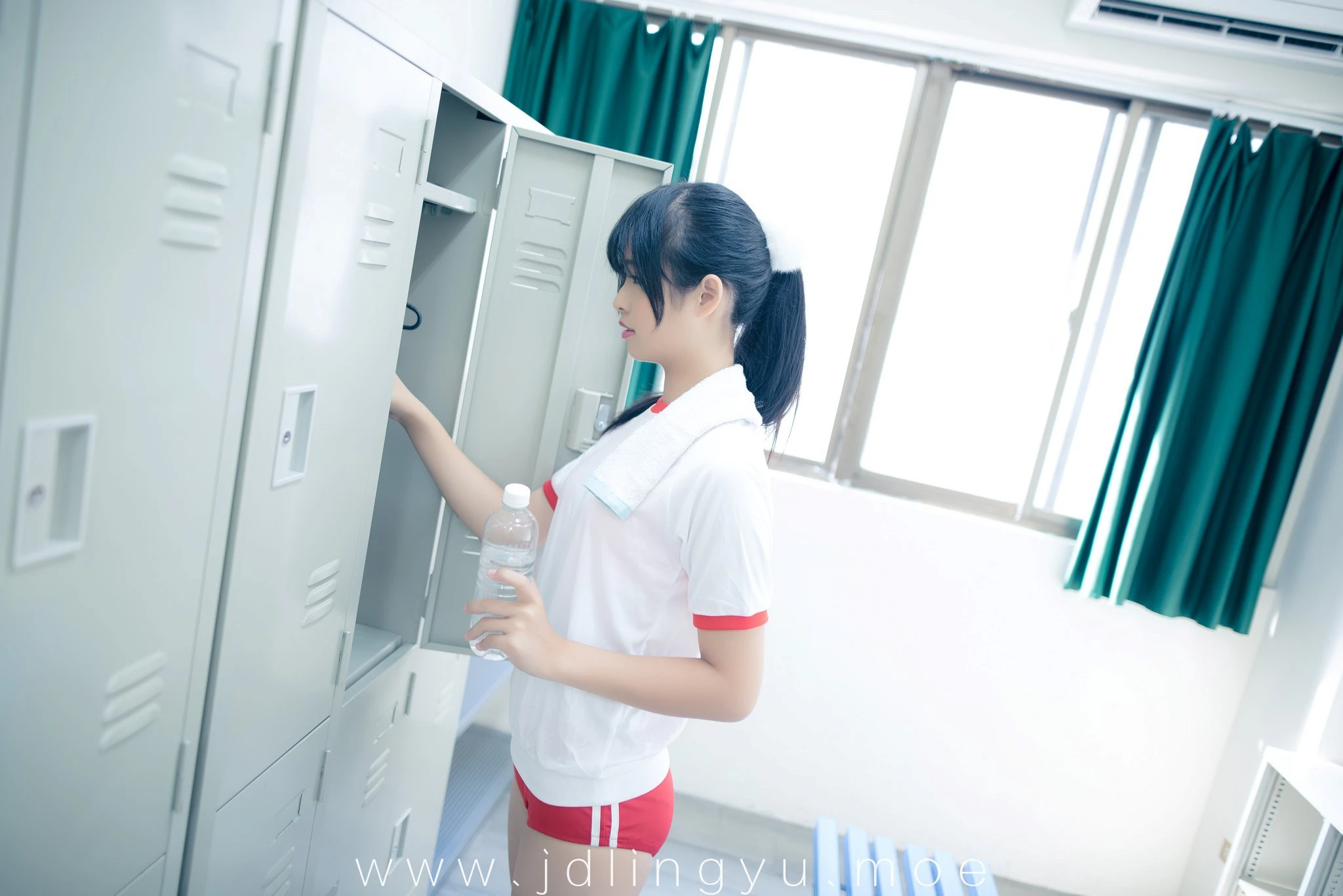 2016-10-20_22-32-37_11_21_2024