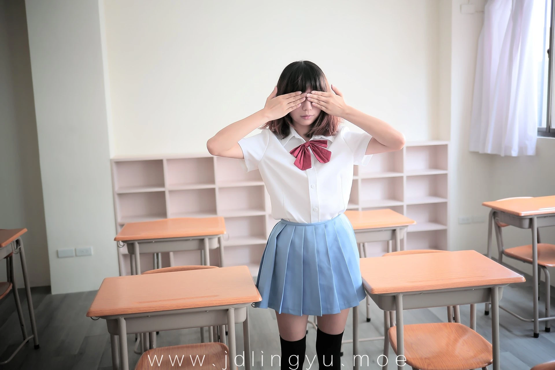 2016-10-21_21-30-39_11_21_2024