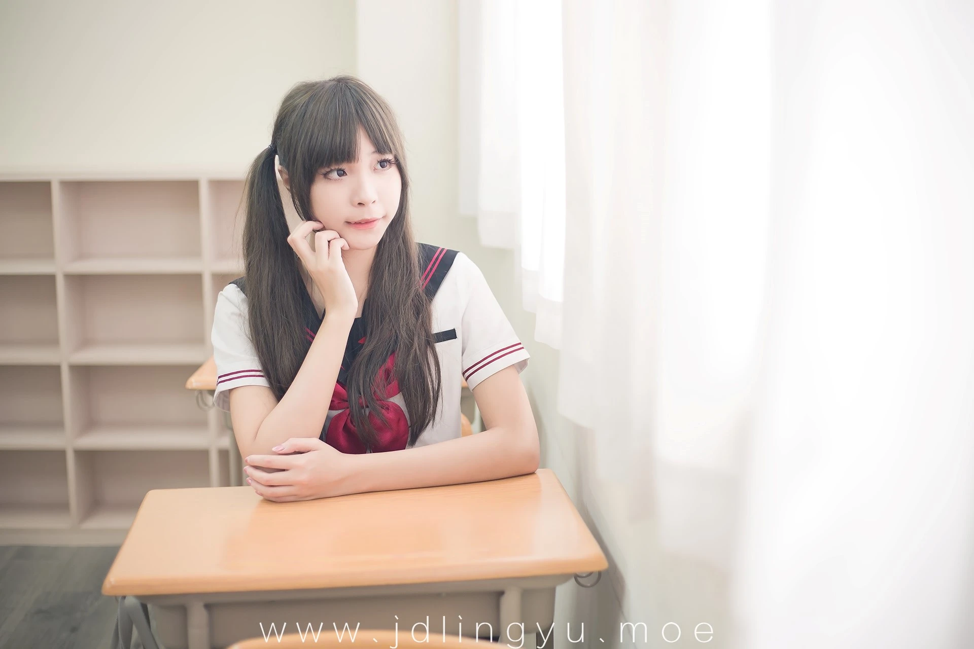 2016-10-21_21-38-18_11_21_2024