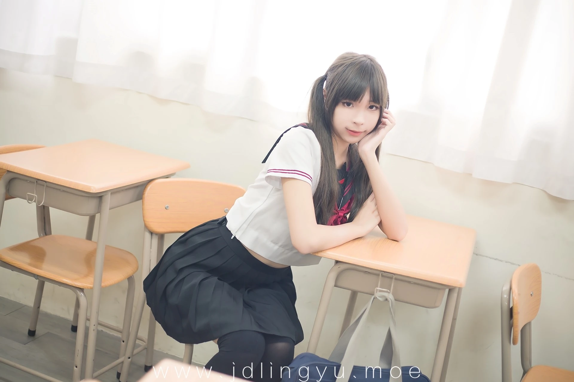 2016-10-21_21-38-20_11_21_2024