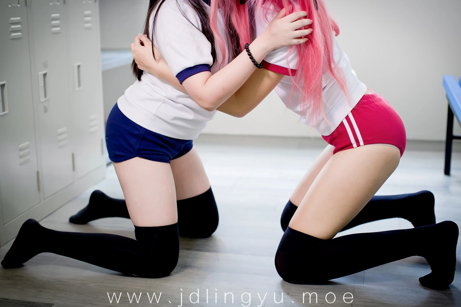 2016-10-21_21-45-22_11_21_2024