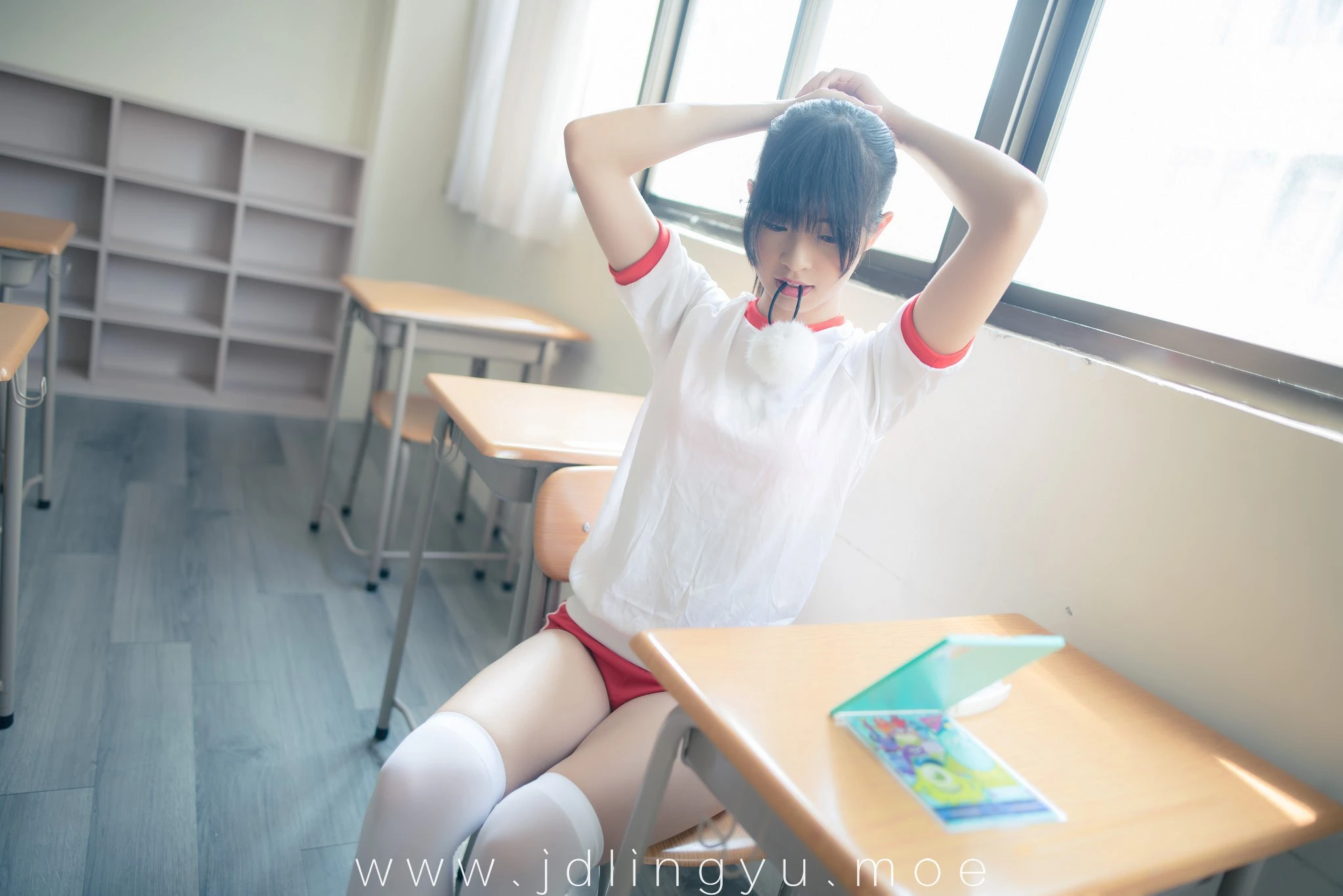 2016-10-21_21-59-11_11_21_2024