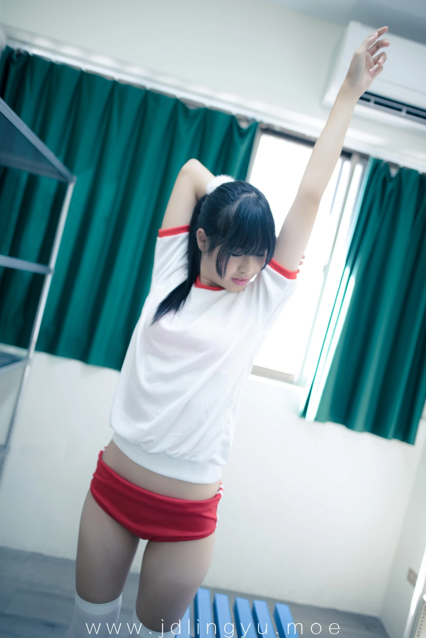 2016-10-21_21-59-13_11_21_2024