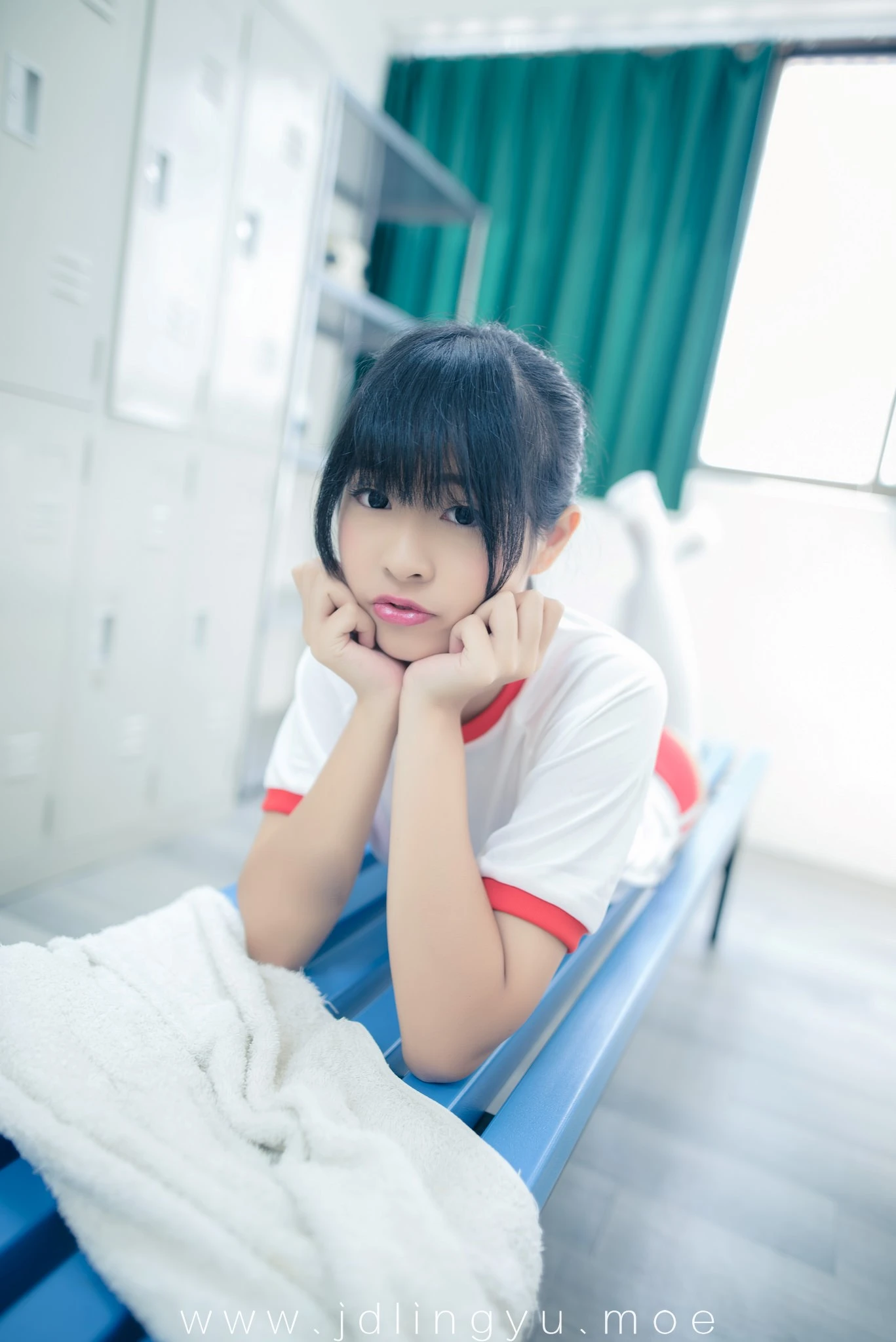 2016-10-21_21-59-14_11_21_2024