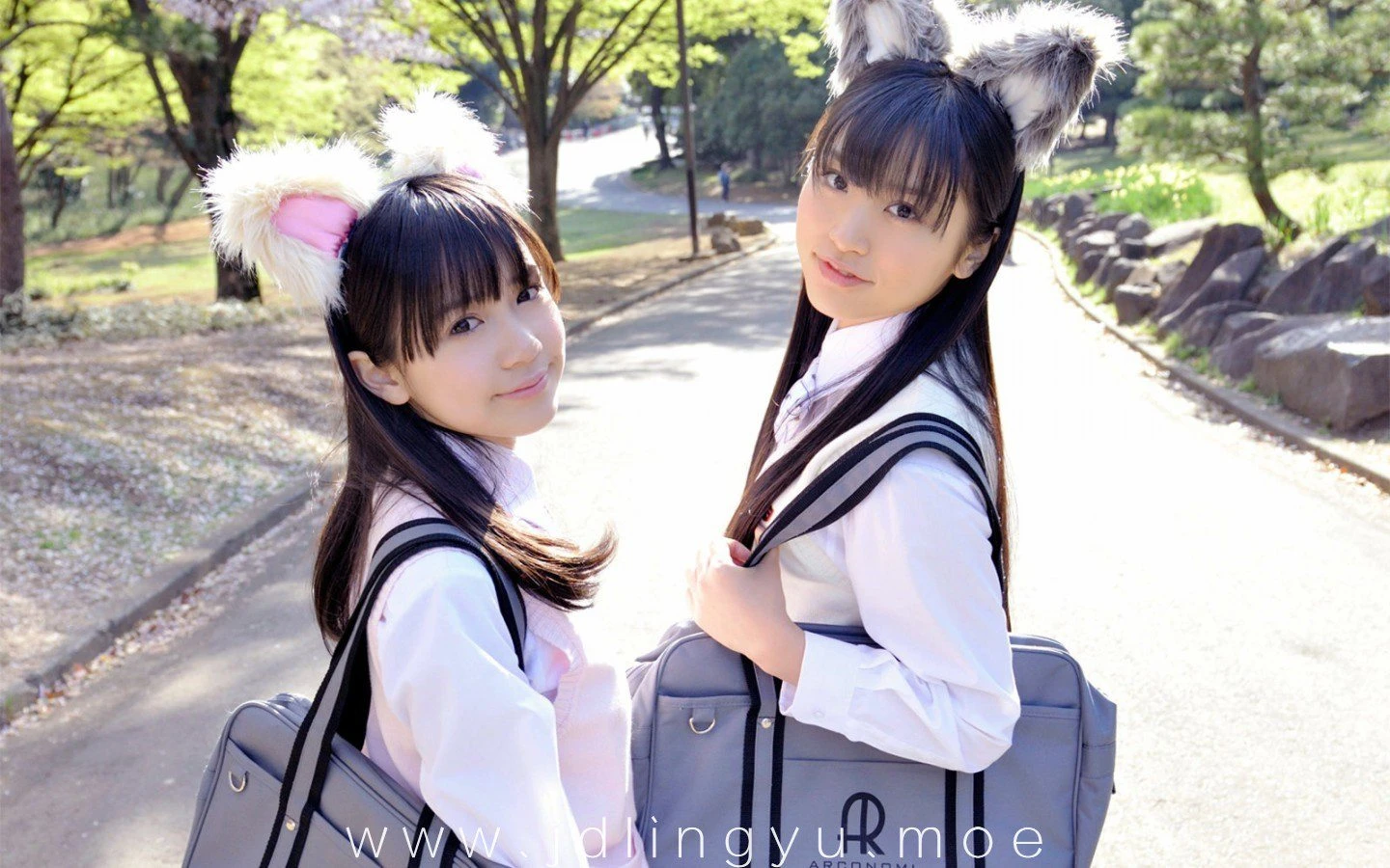 猫耳萌妹制服装俏皮可爱