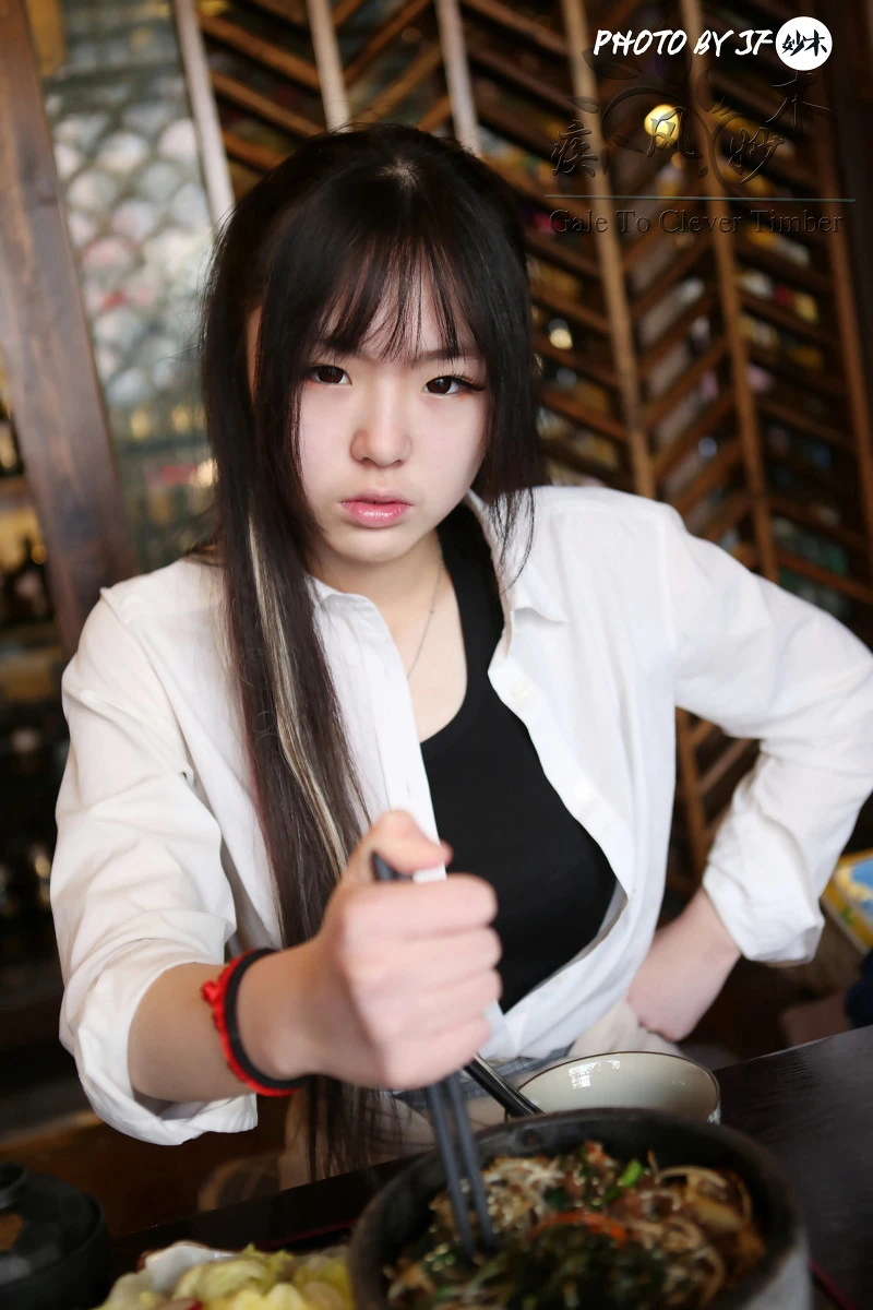 2016-10-29_22-33-22_11_22_2024