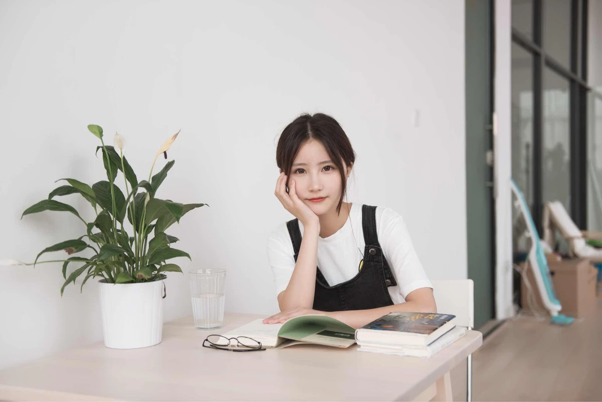 小清新气质美女