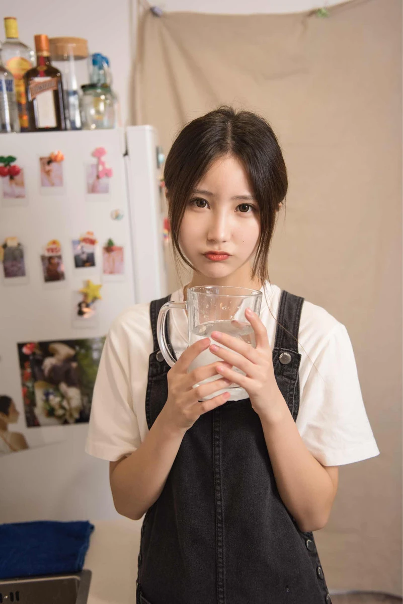 2016-11-23_22-02-43_11_26_2024