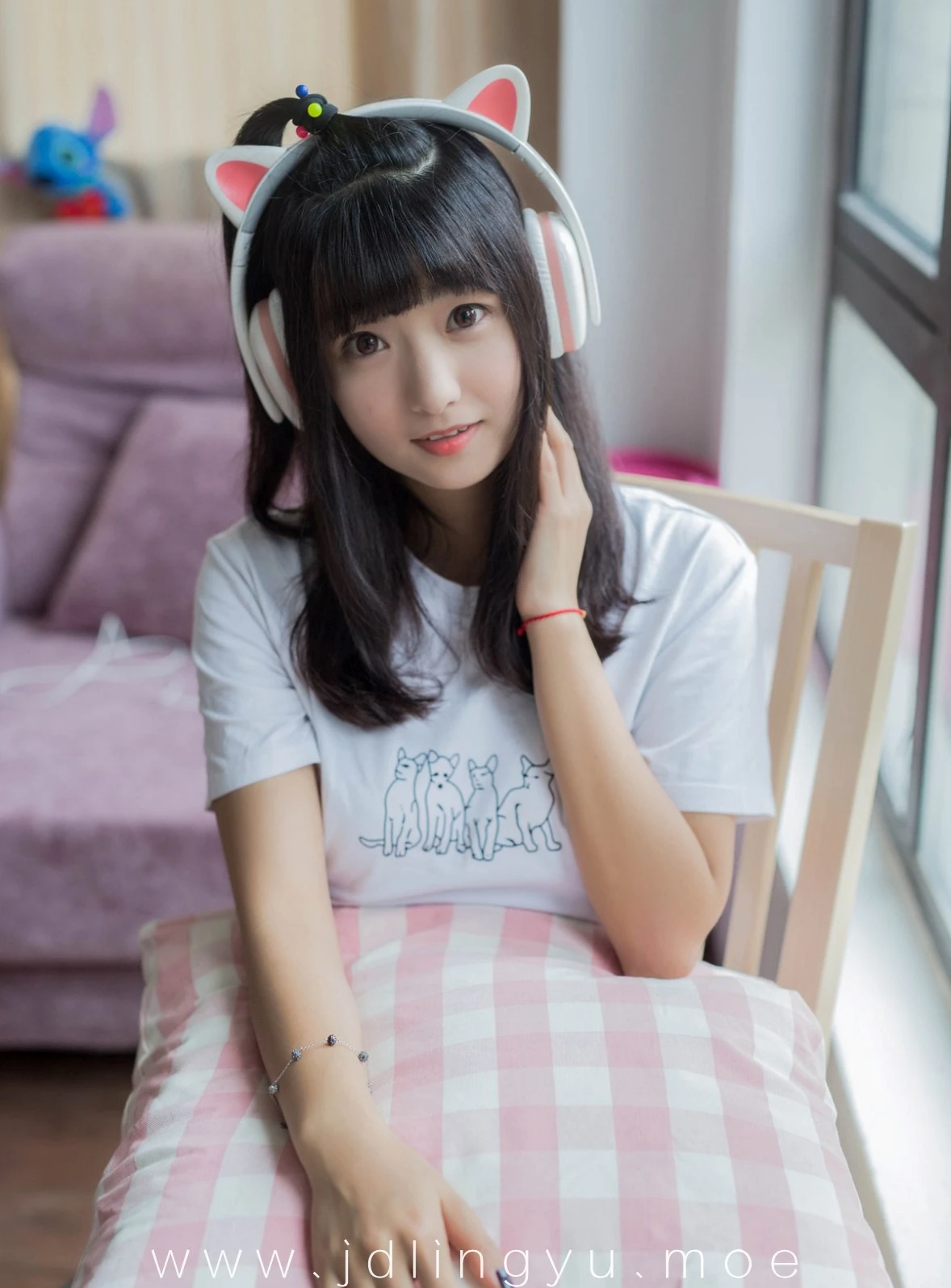 2016-12-21_22-21-23_11_26_2024