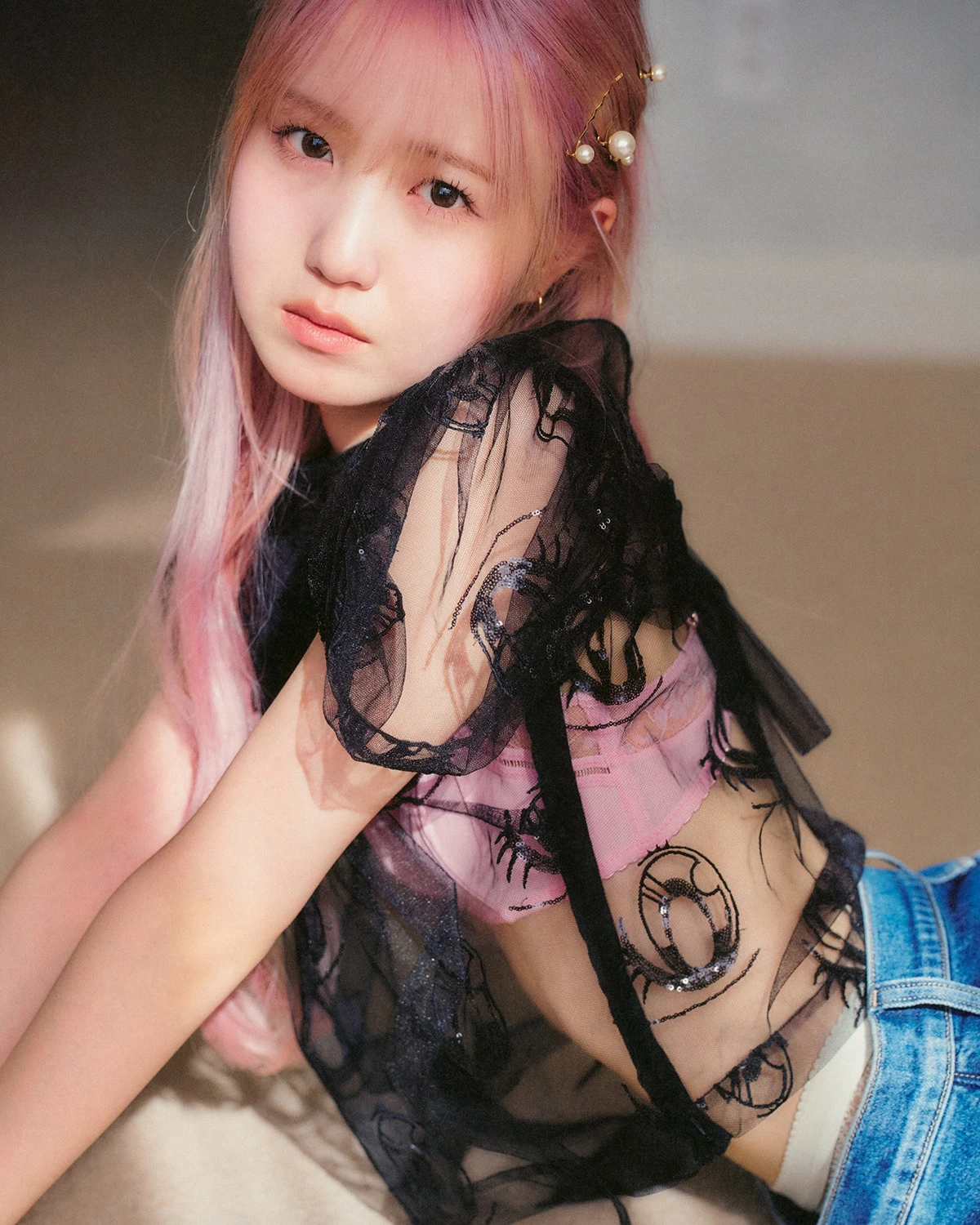 Honda Hitomi 1st Photobook - Page 017_12_10_2024