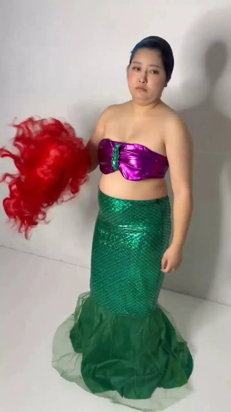 《COSER阿波みなみ》这是同一个人你敢信？两年发福26公斤反而圈了更多粉丝