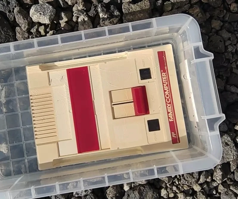 《拯救变黄的红白机》泡漂白水究竟能不能起死回生？做过这种事的网友们现身说法……