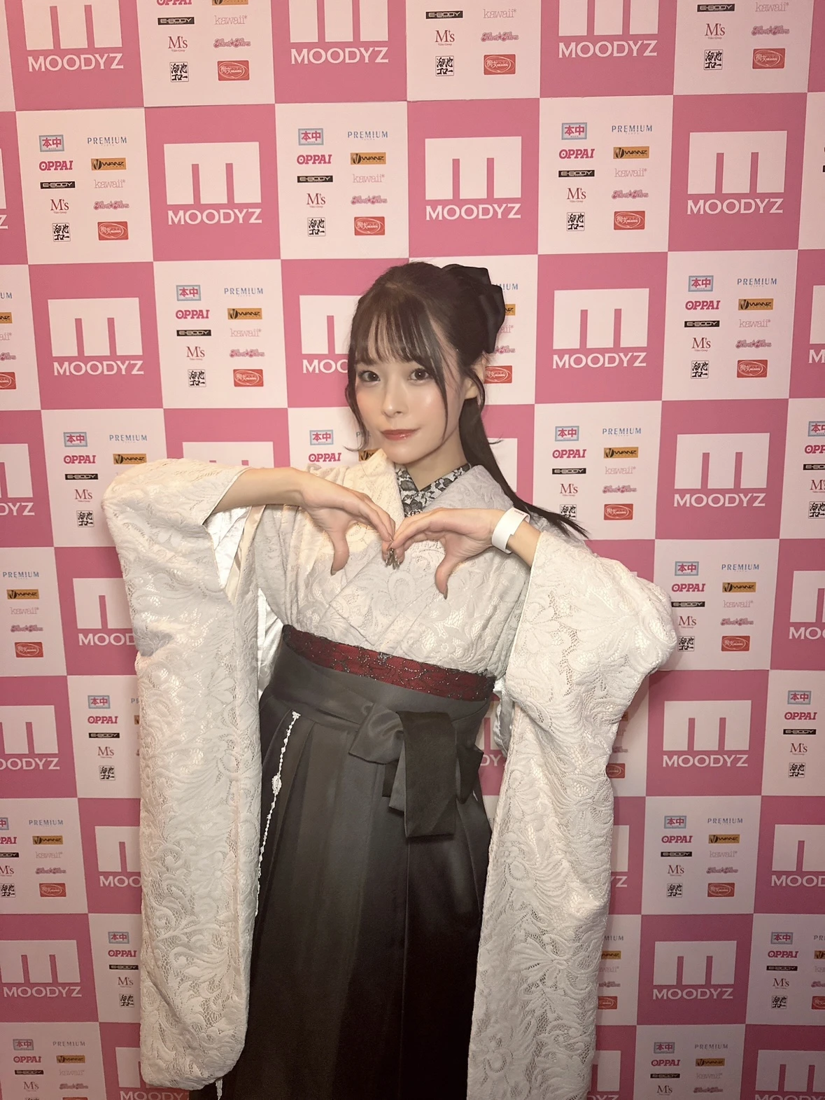 Ge_KXmBbwAAEp6u_12_21_2024