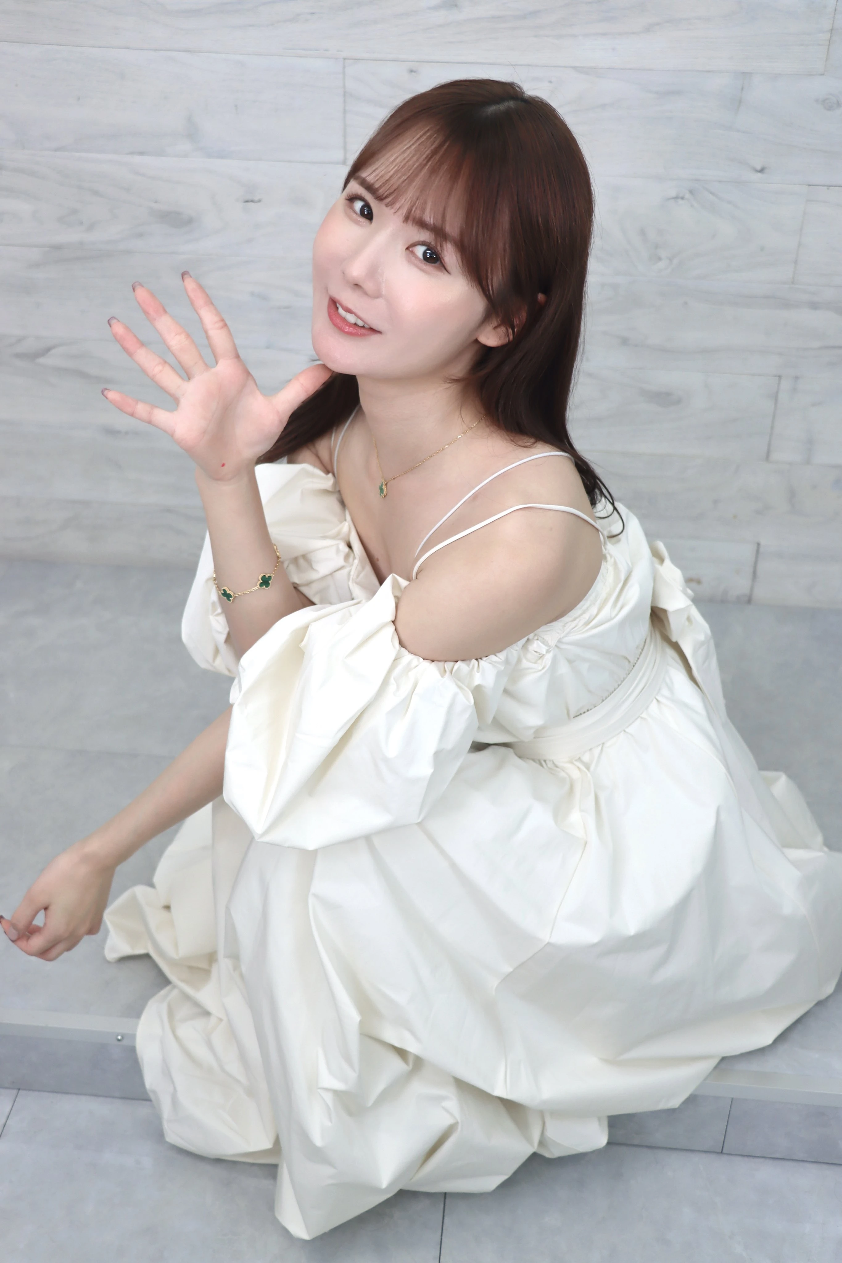 GXbi-6FbkAAkWr-_12_31_2024