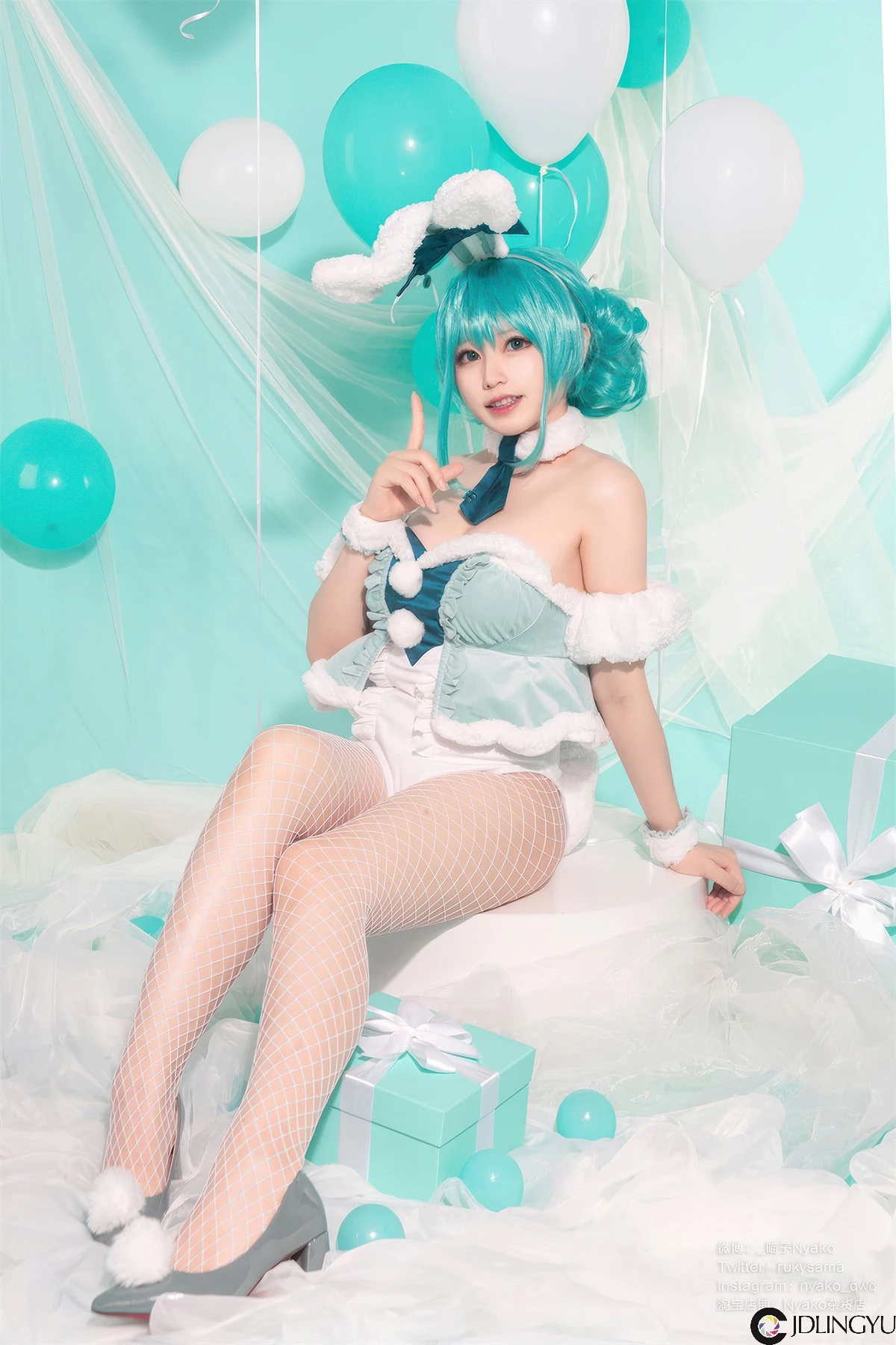 初音白兔 (19)_01_01_2025