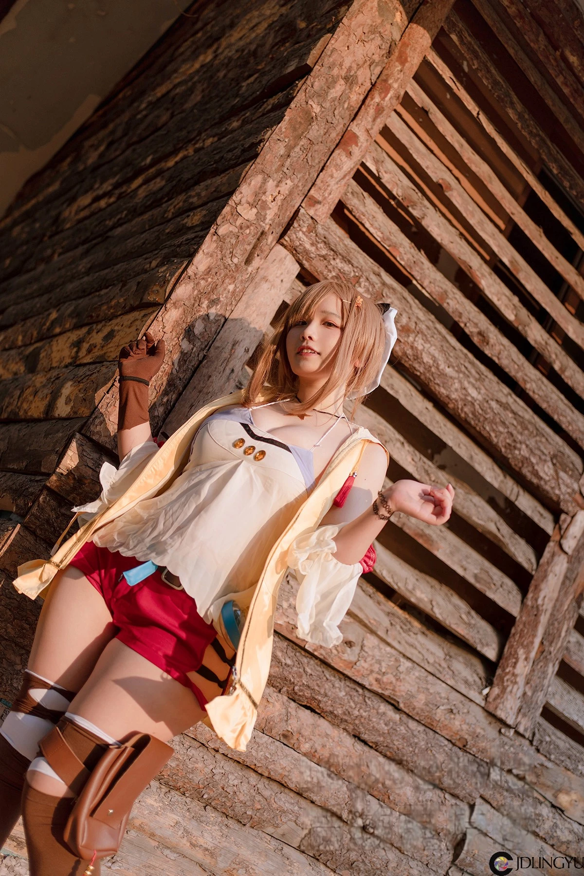 莱莎 (2)_01_09_2025