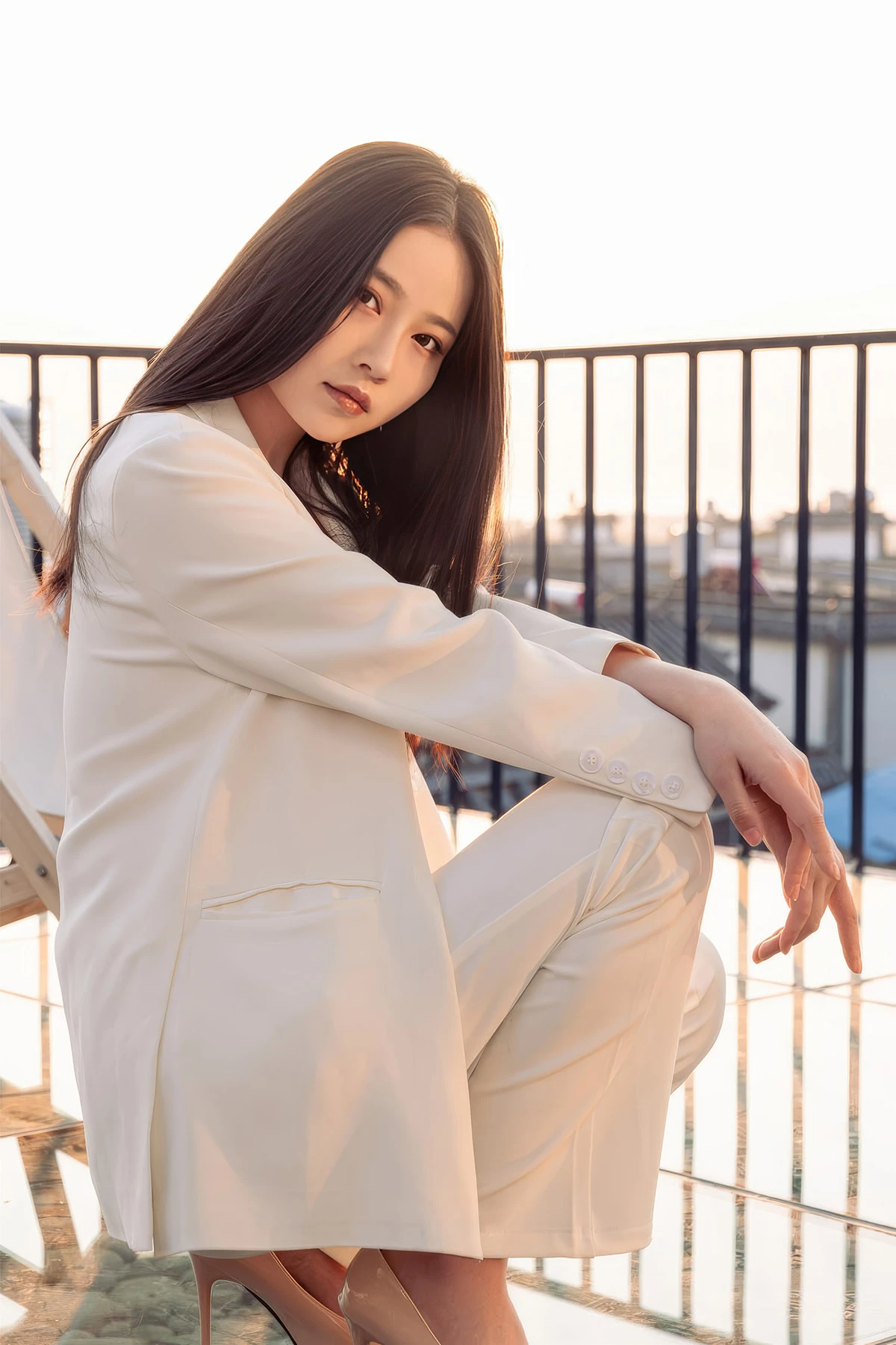 年年Nnian – 日出