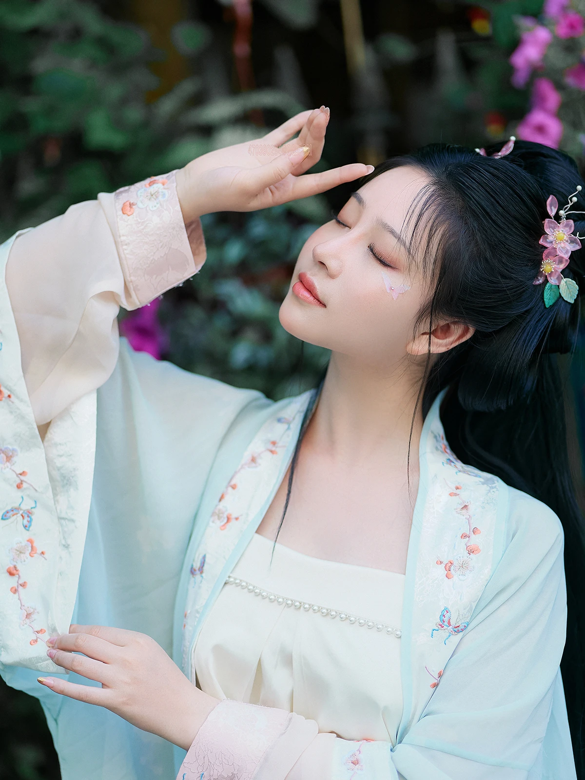 年年Nnian – 花间集