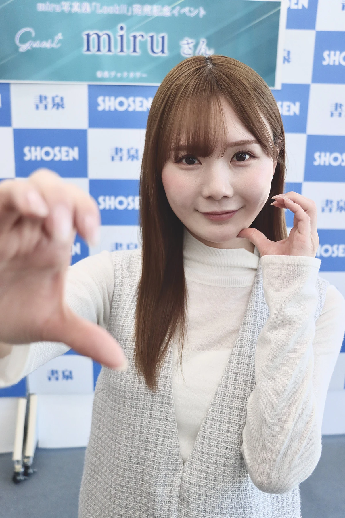 Glmmu-SboAAVJd0_03_10_2025