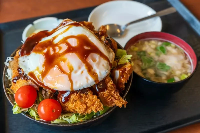 《岁月流逝饭菜依旧美味》动画圣地餐厅开播不到一星期就要关门 粉丝们急忙赶去朝圣了