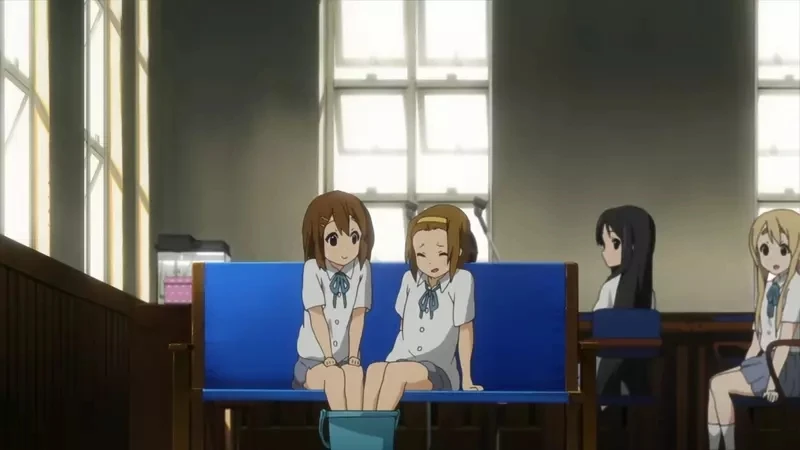 《宅宅展现纯爱的方式》看到K-ON的小唯不喜欢吹冷气 他决定自己再也不吹了