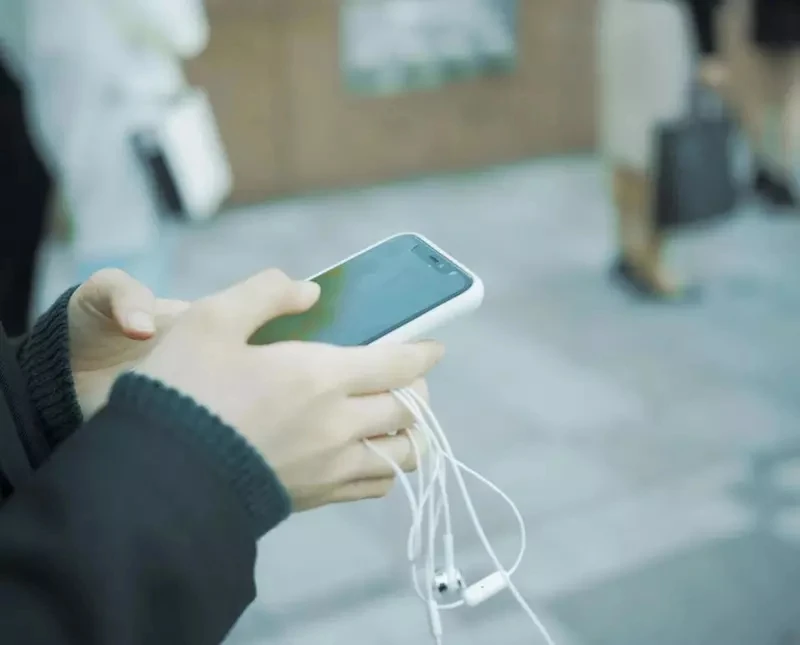 网友分析《有线耳机的优缺点》明明就非常好用才不是什么次文化中二年轻人的玩具呢