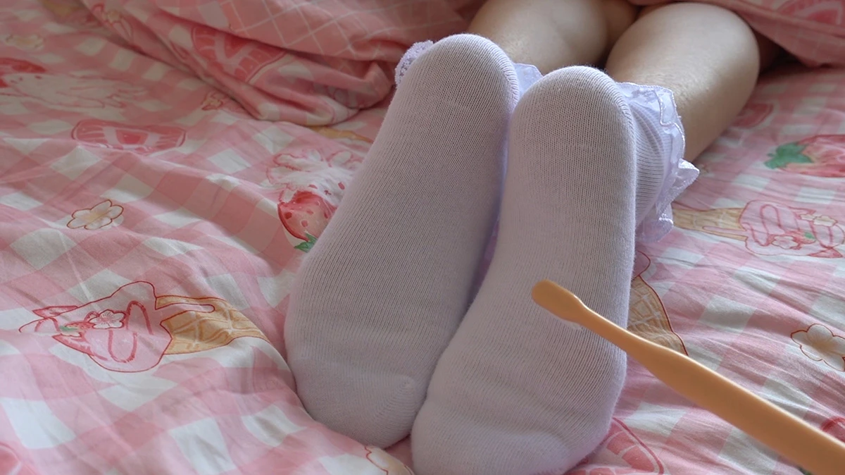 [森萝财团] JKFUN-037 白花边短袜TK