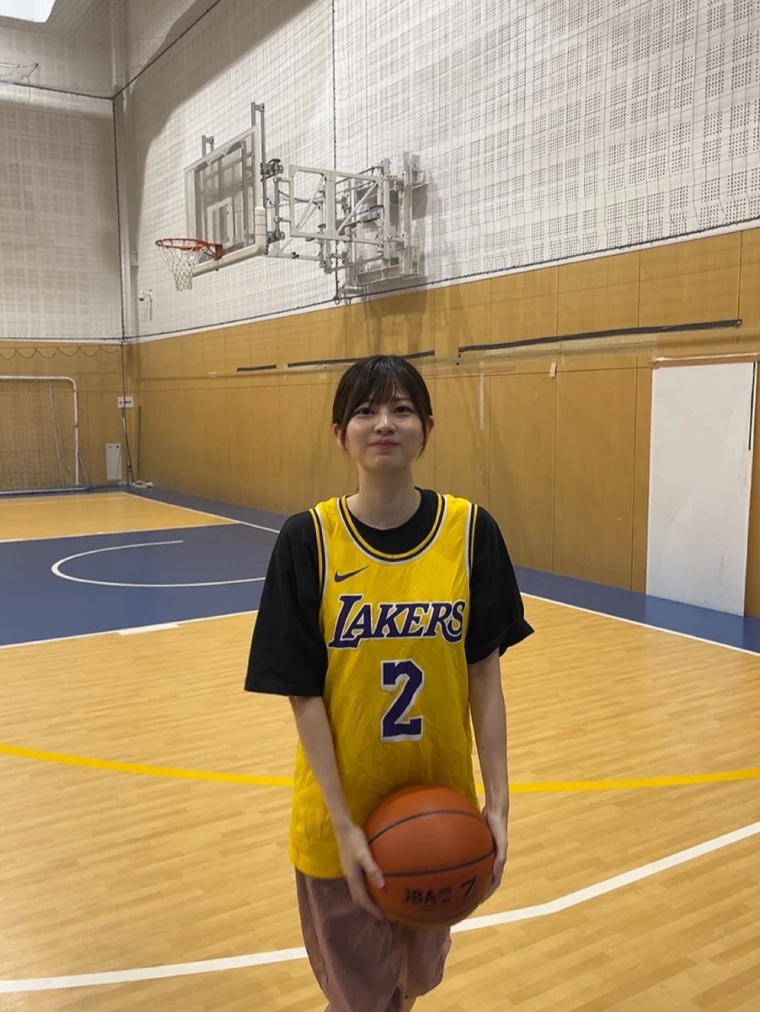 职场美女《佐保里SAO》可爱外貌爆红！就连马斯克都转贴她！