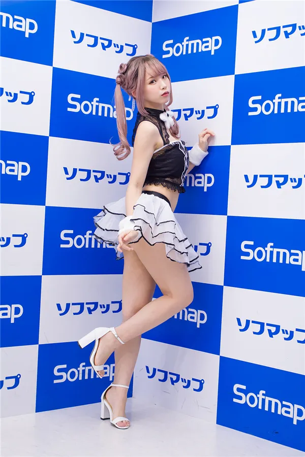 日本COSER-enako专访:想要男生喜欢的丰腴体型