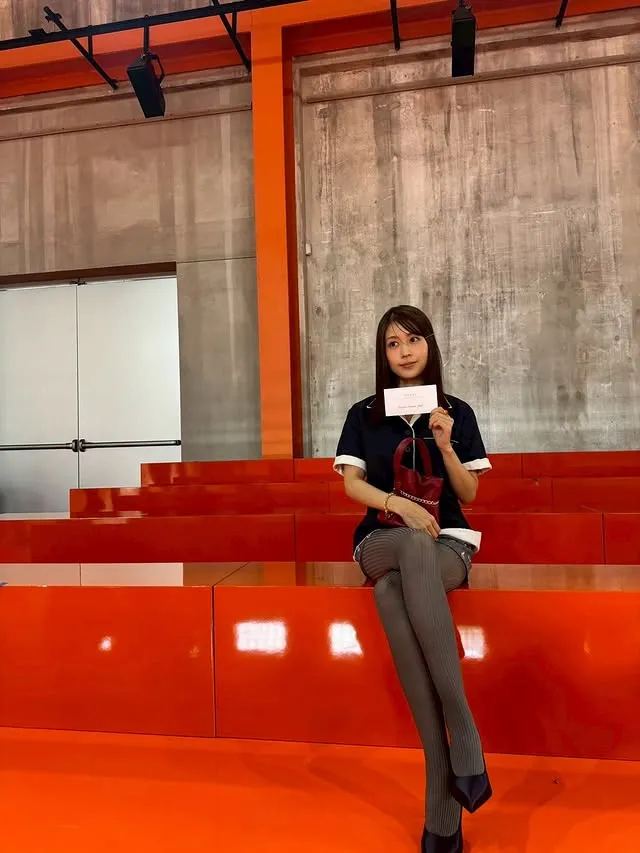 以有村架纯为例《男性与女性友人拍照差异》，简单说明视角差异！