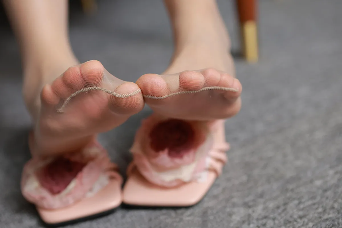 [IESS异思趣向] 模特：小婕《粉粉嫩嫩》