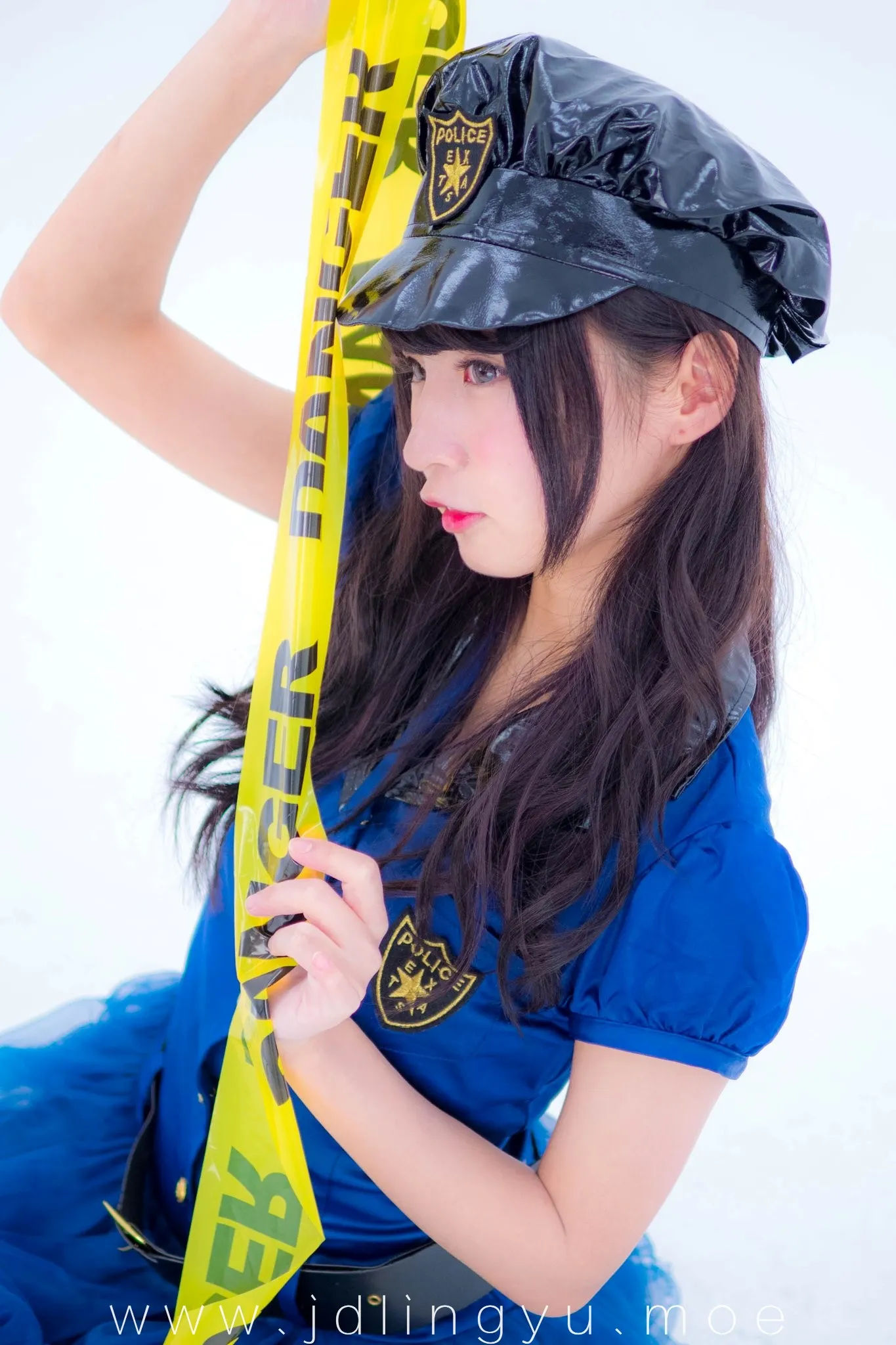 2017-03-05_23-17-18_10_26_2025