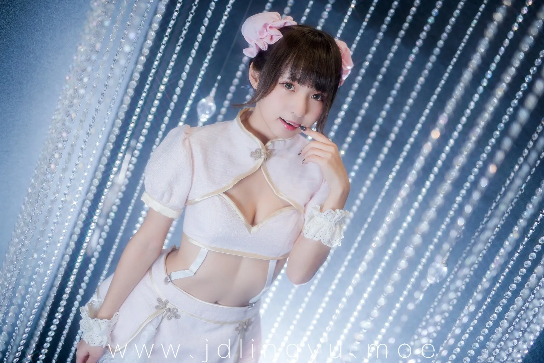 2017-03-05_23-32-28_10_26_2025