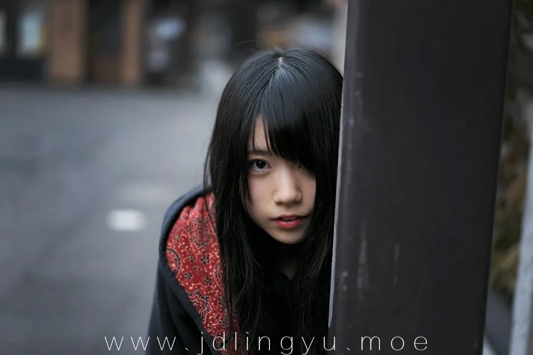 2017-03-12_21-25-19_10_28_2025