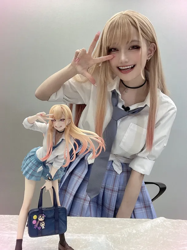 Coser赤濑明里一人扮演《五等分的新娘》中野五姐妹 绝美还原获粉丝大好评